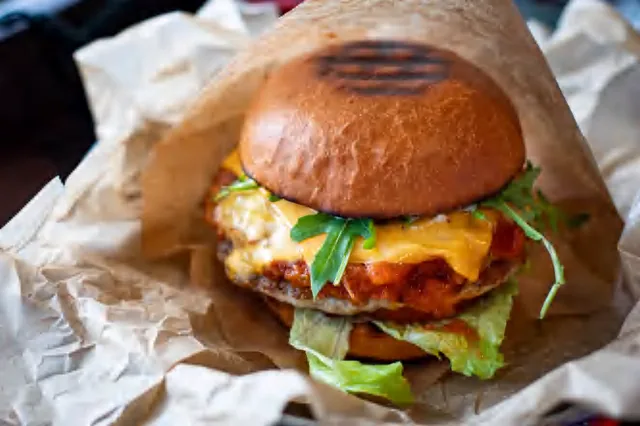 Q-BURGER